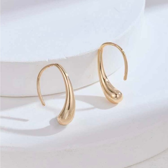 14k Gold plated earrings.NWOT - Picture 2 of 4